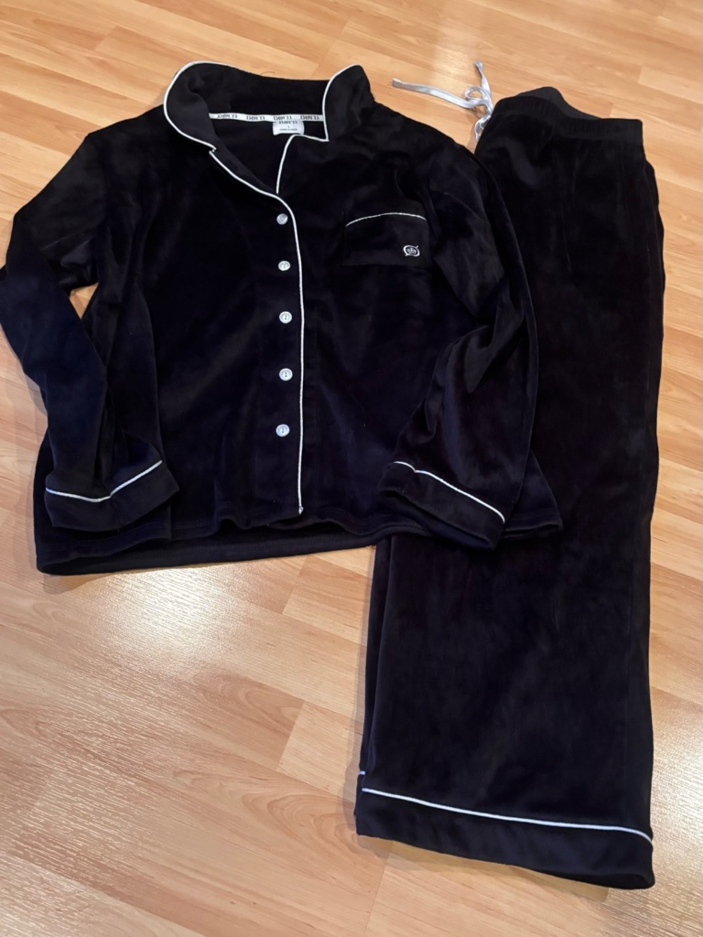 Born‎ Velvet Black Pajama Set with White Piping